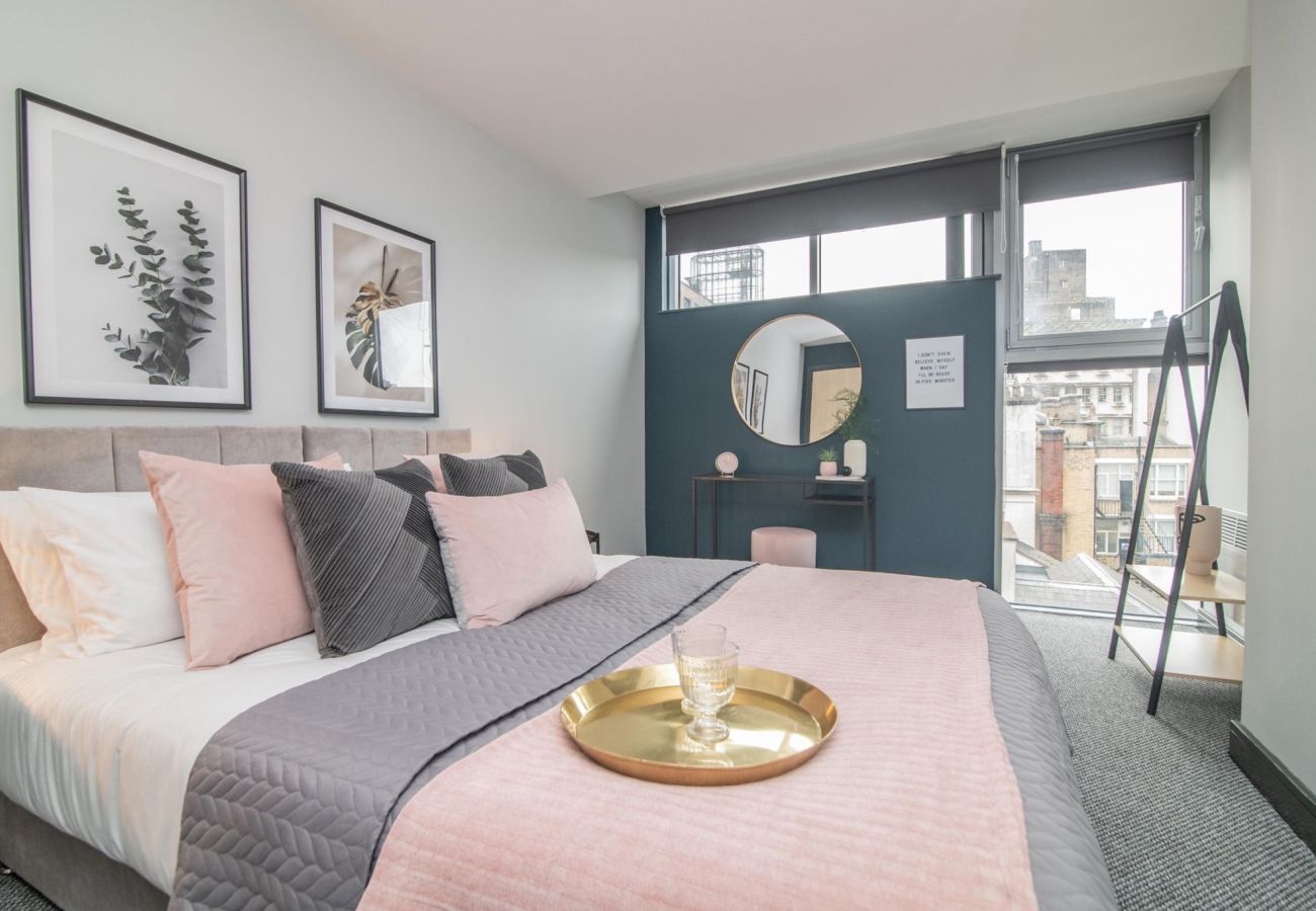 Apartment in Birmingham - Temple St