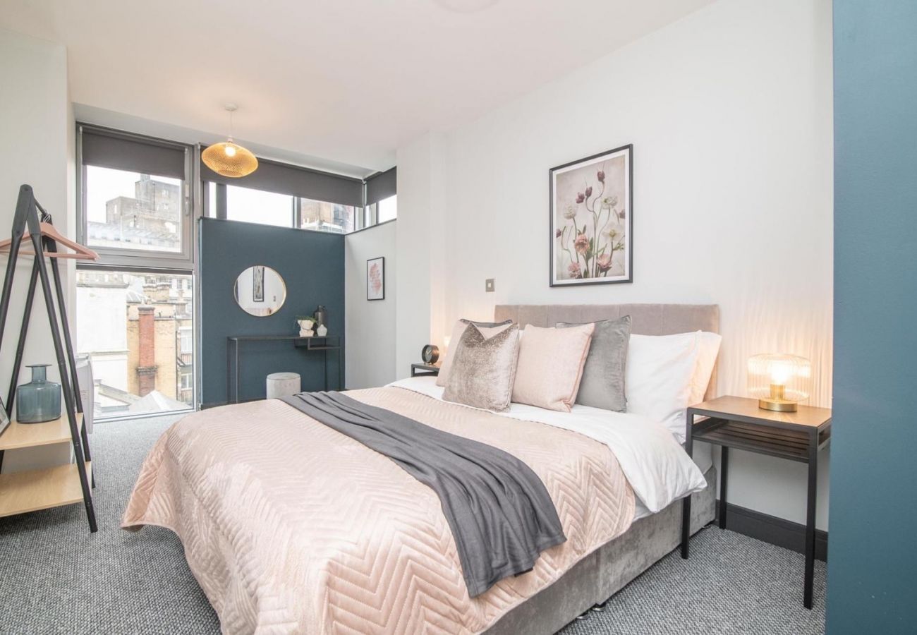 Apartment in Birmingham - Temple St