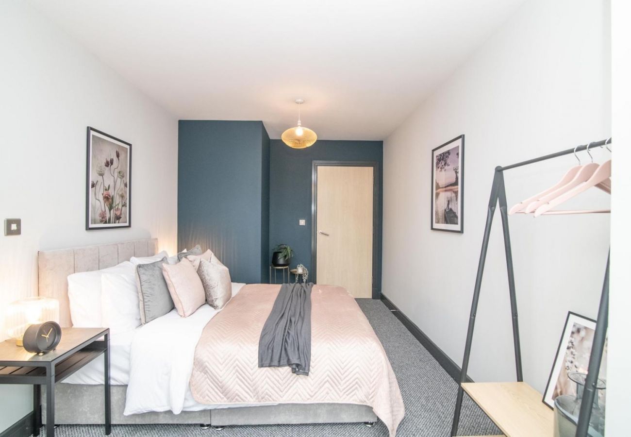 Apartment in Birmingham - Temple St