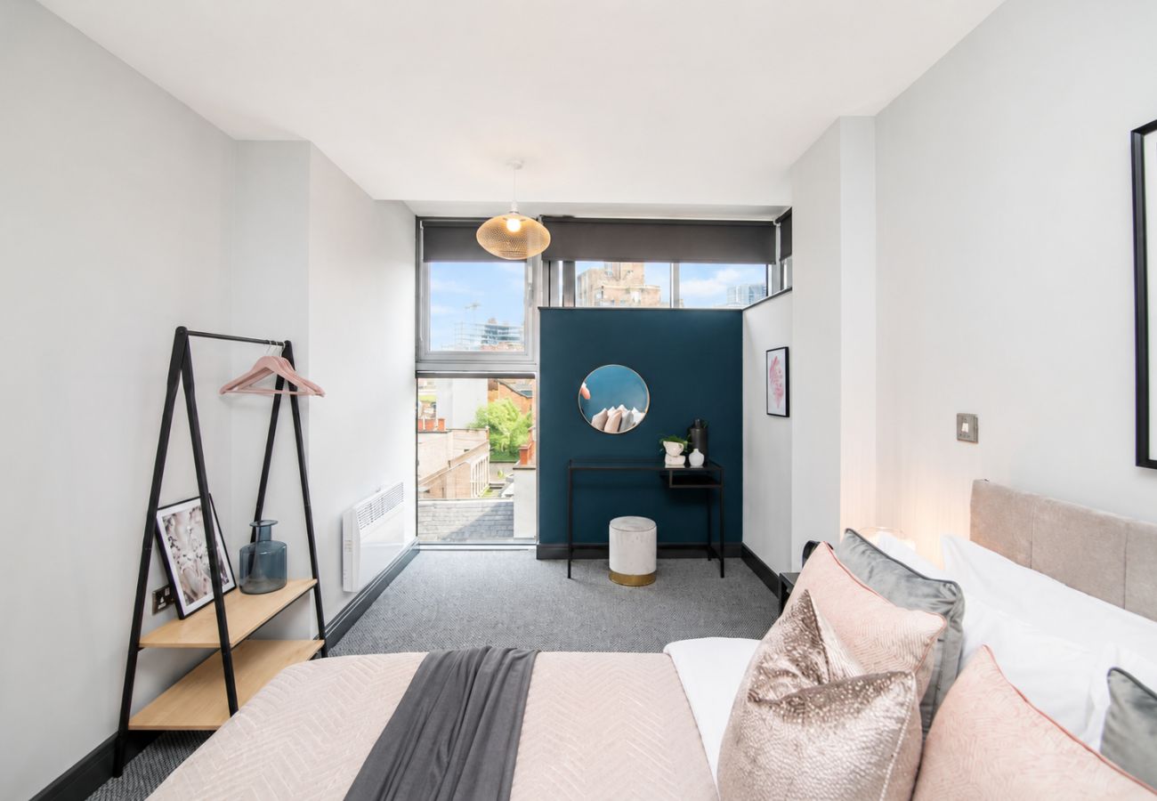 Apartment in Birmingham - Temple St