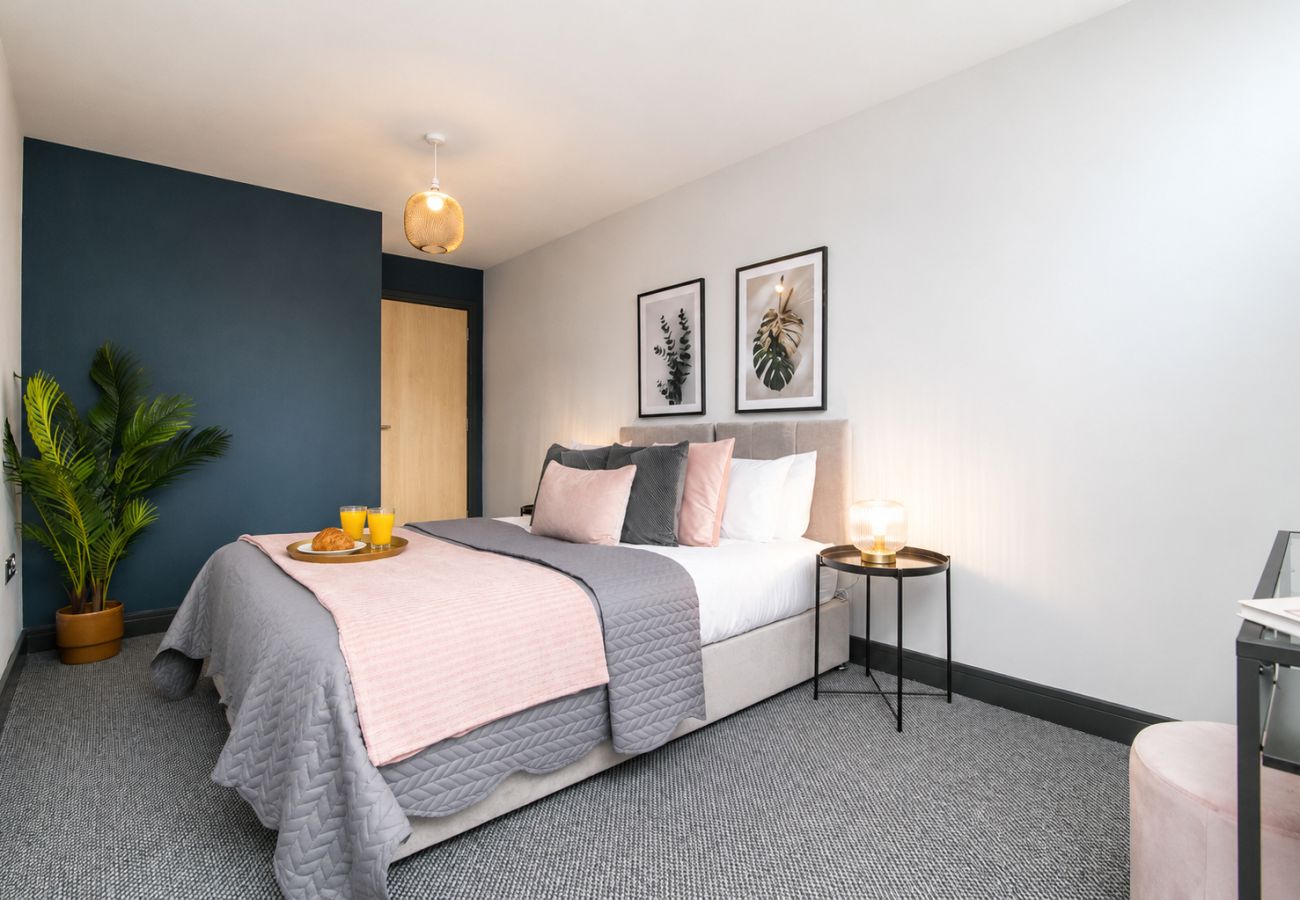 Apartment in Birmingham - Temple St
