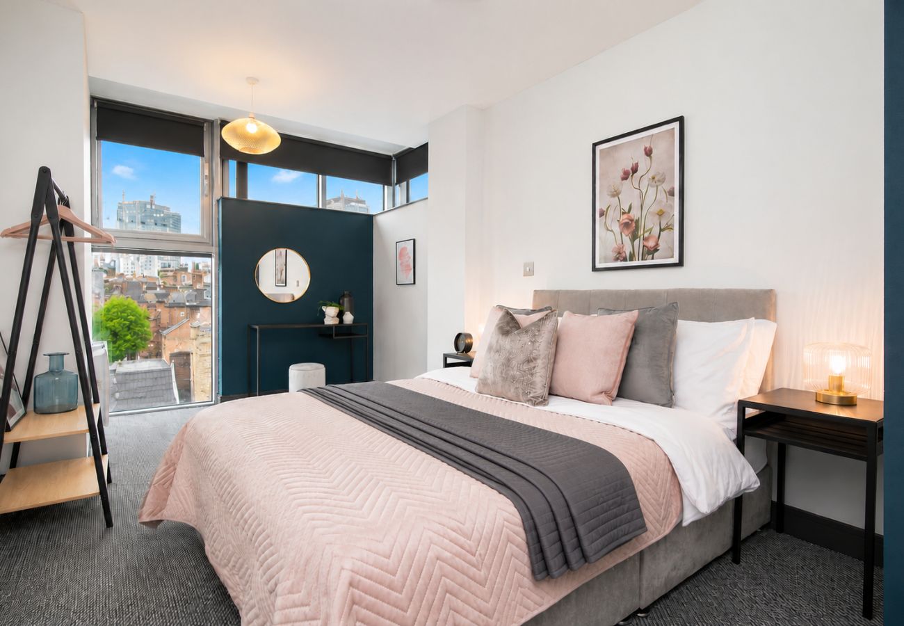 Apartment in Birmingham - Temple St