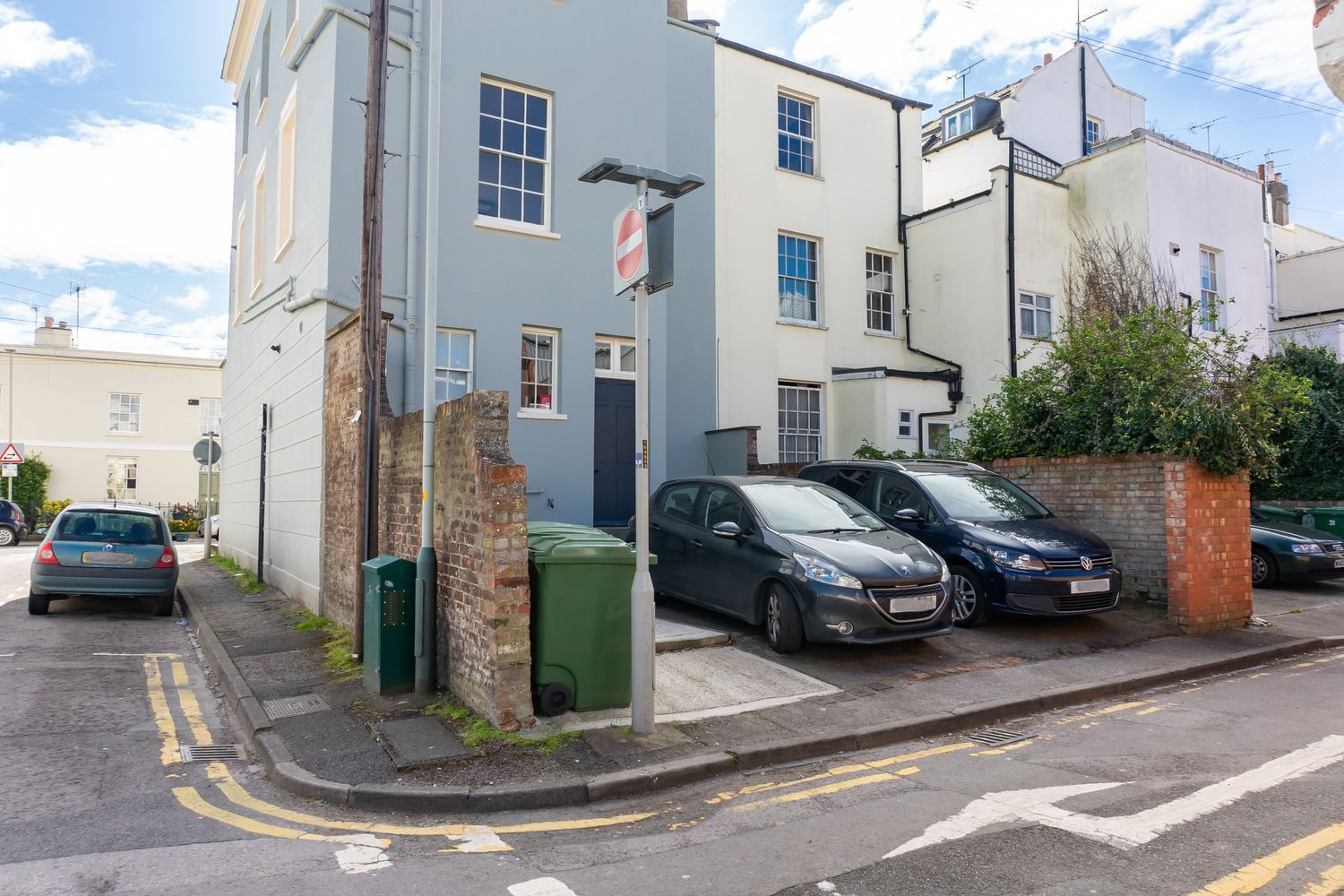 Montpellier Apartments 3 Apartments in Cheltenham