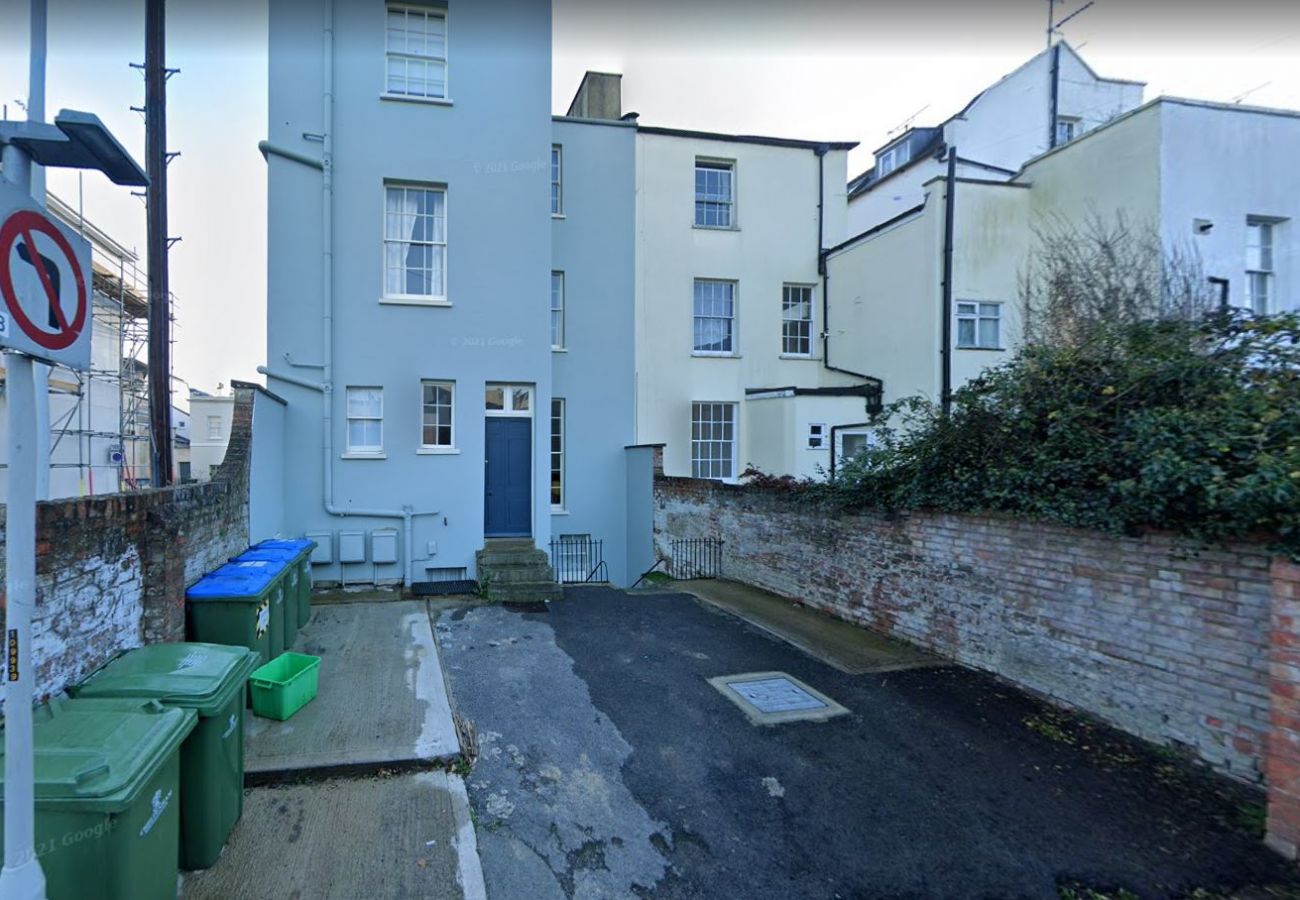 Montpellier Apartments 4 Apartments in Cheltenham