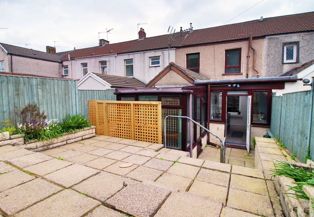 House in Ynysybwl - Robert Street