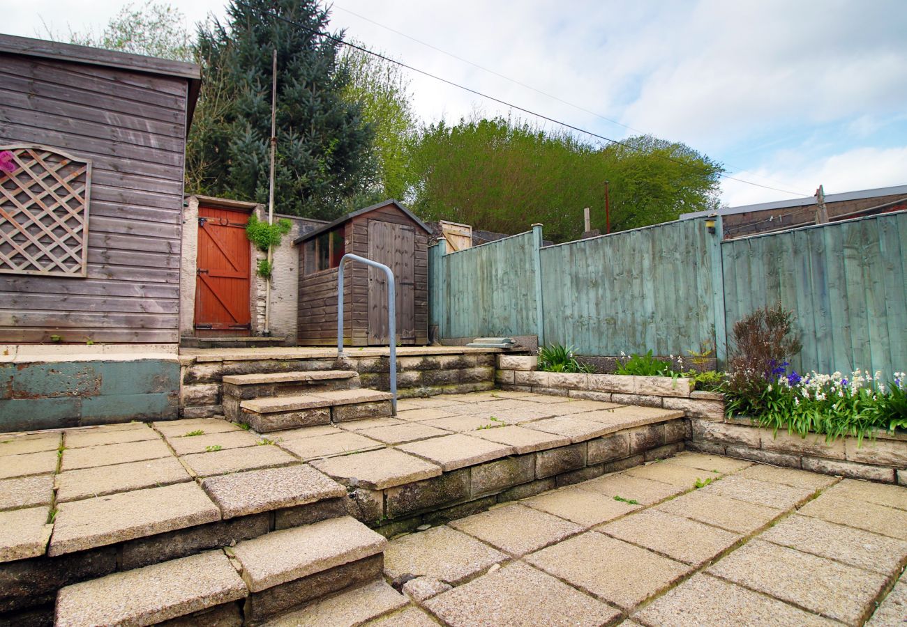 House in Ynysybwl - Robert Street