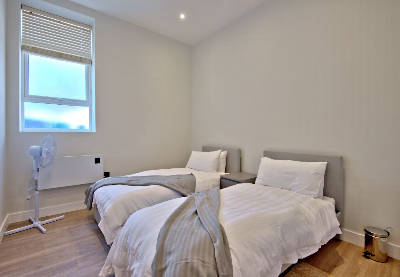 Apartment in Westcliff-on-Sea - Westborough Road