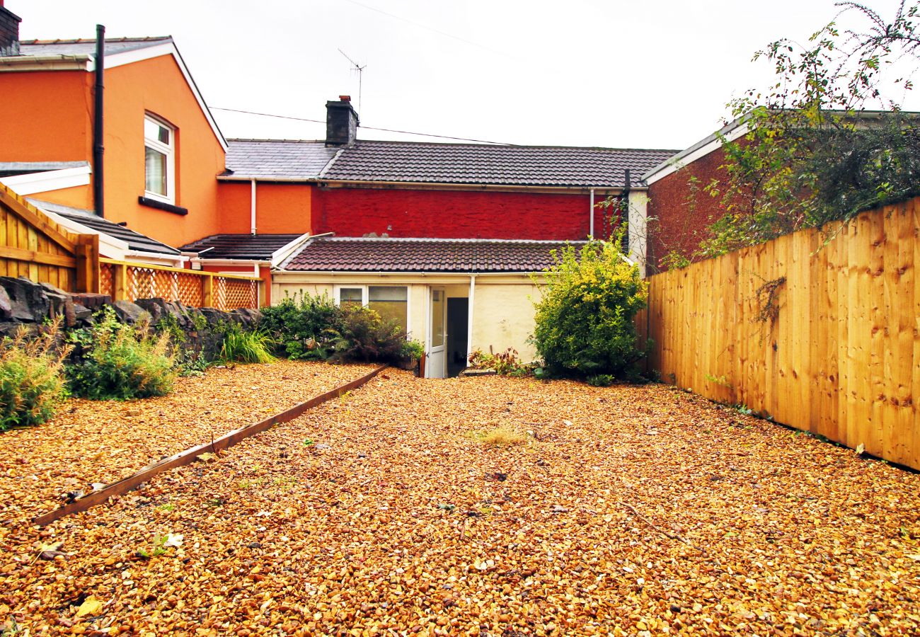 House in Mountain Ash - Seymour Street