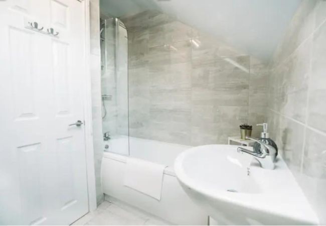 House in Leeds - Laurel Ville House in Leeds - Laurel Ville