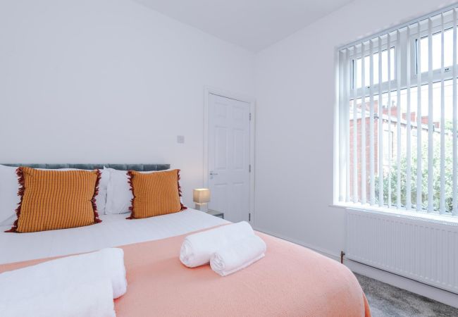 House in Oldham - Hollins Road House in Oldham - Hollins Road