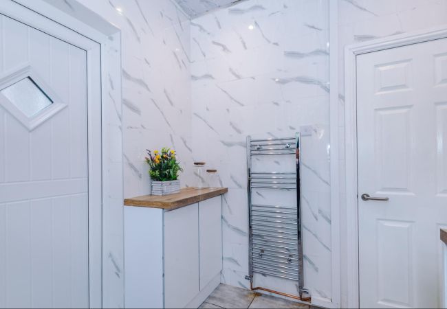 House in Oldham - Hollins Road House in Oldham - Hollins Road