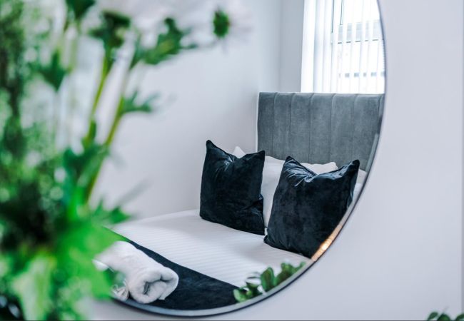 House in Oldham - Hollins Road House in Oldham - Hollins Road