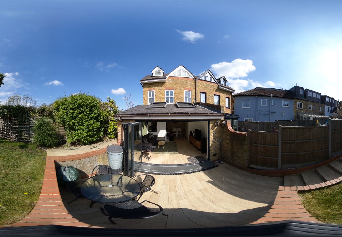 House in London - Hart House