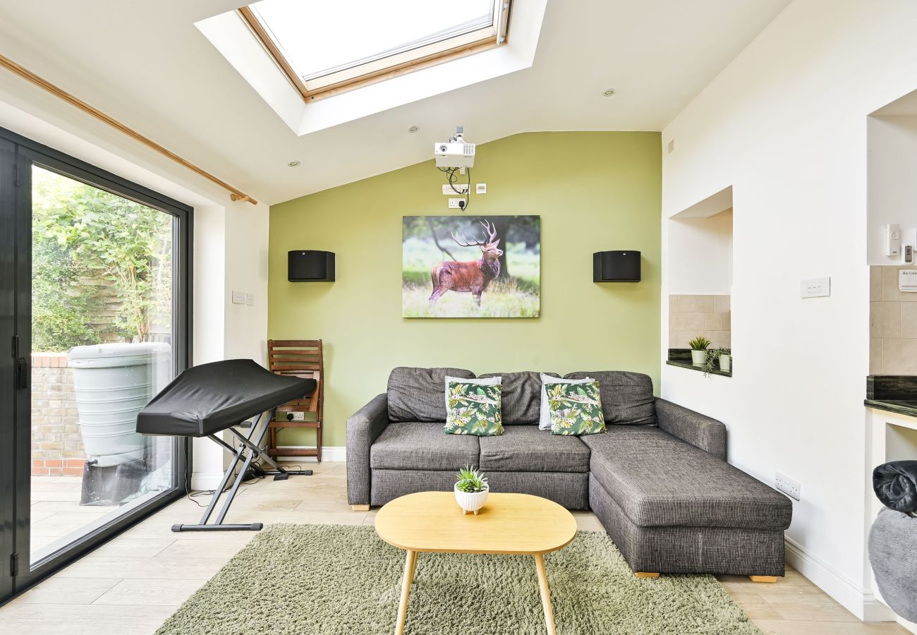 House in London - Hart House