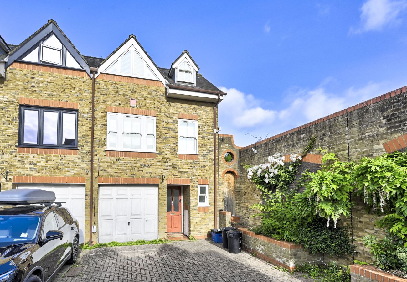 House in London - Hart House