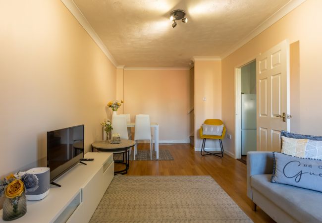 House in Colchester - Tollgate Court House in Colchester - Tollgate Court