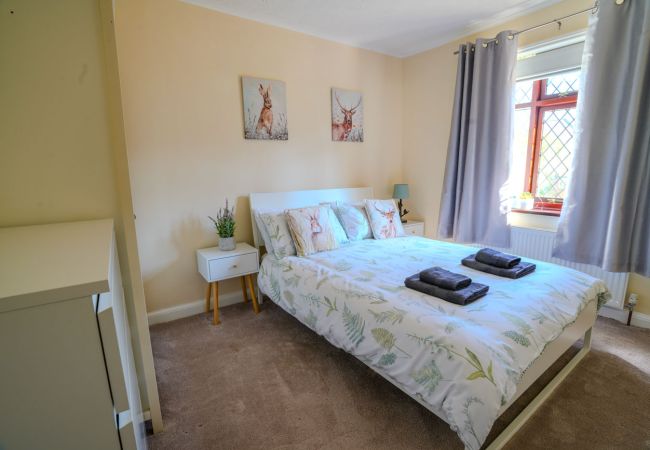 House in Wanborough - Teign House House in Wanborough - Teign House