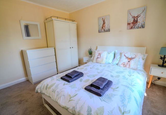 House in Wanborough - Teign House House in Wanborough - Teign House