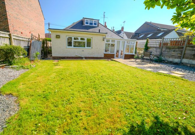 House in Wanborough - Teign House House in Wanborough - Teign House