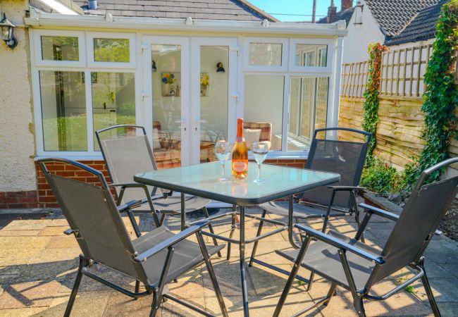 House in Wanborough - Teign House House in Wanborough - Teign House