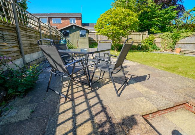 House in Wanborough - Teign House House in Wanborough - Teign House