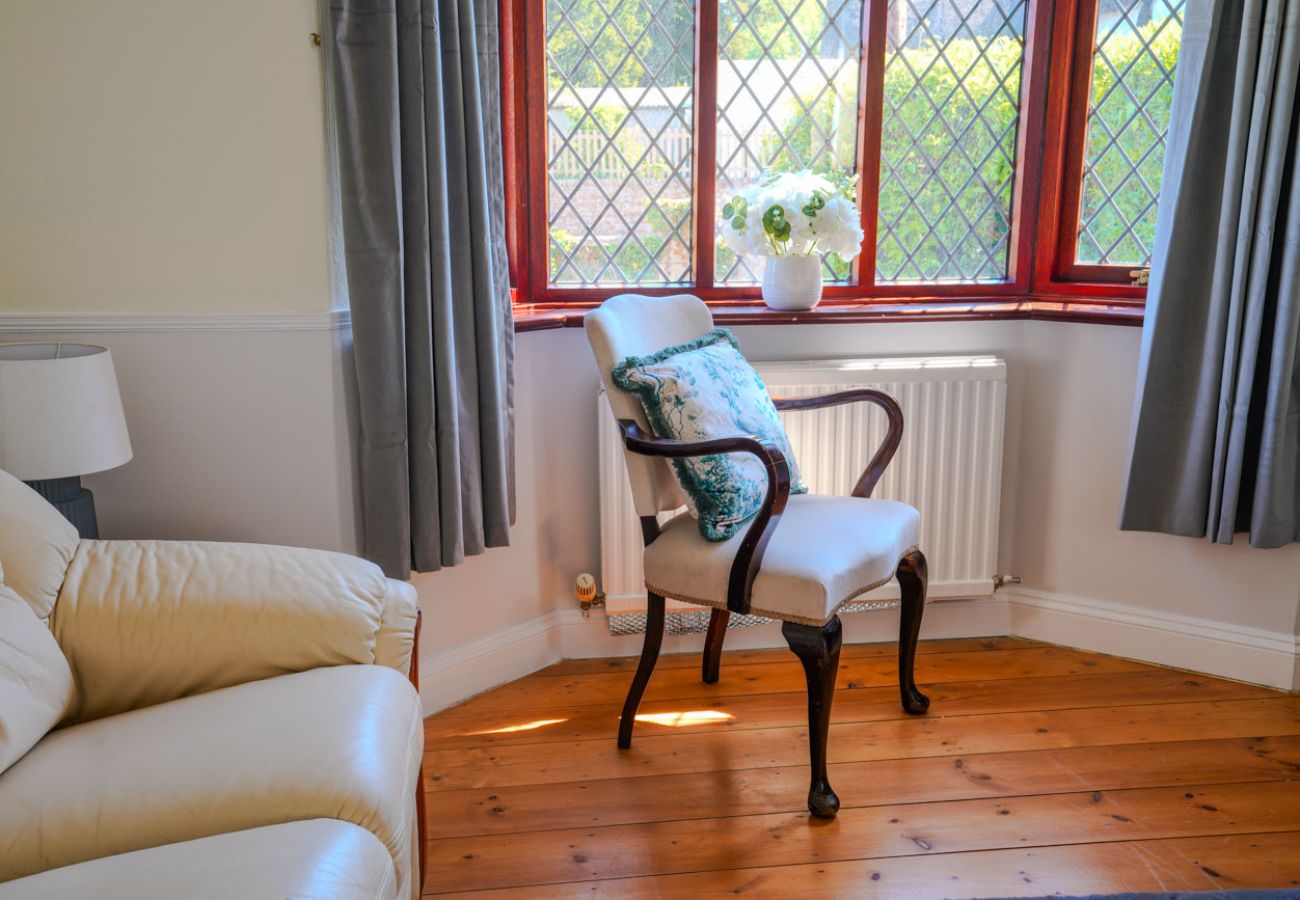 House in Wanborough - Teign House