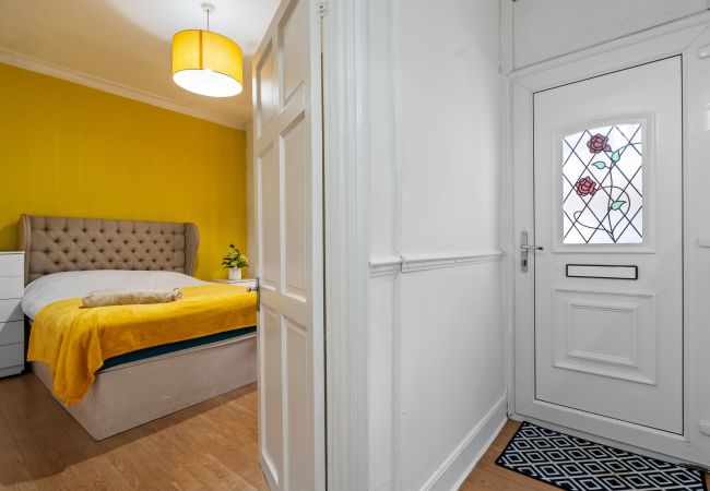 House in Barking - Ashford Road House in Barking - Ashford Road