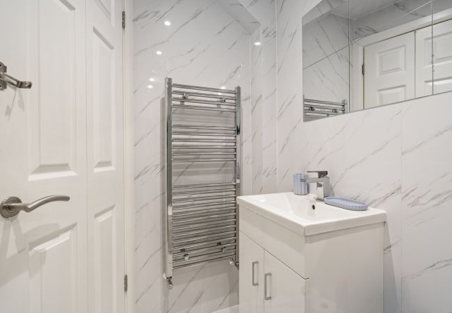 House in Barking - Ashford Road House in Barking - Ashford Road