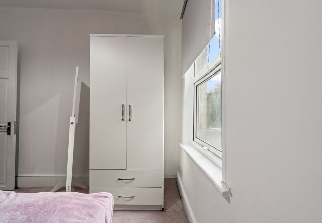 House in Barking - Ashford Road House in Barking - Ashford Road