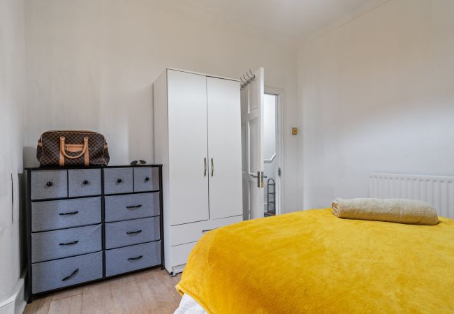 House in Barking - Ashford Road House in Barking - Ashford Road