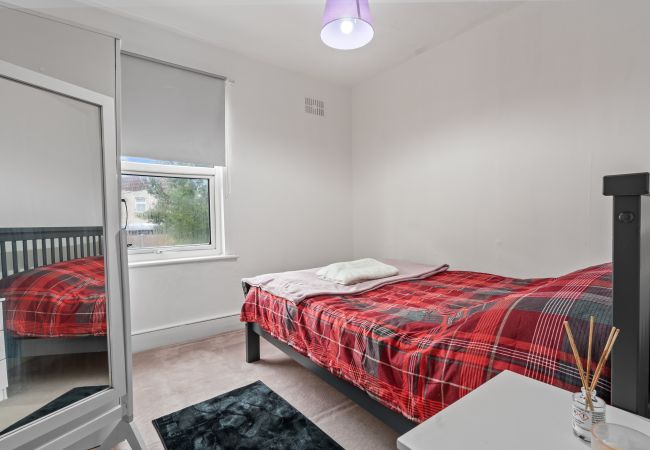 House in Barking - Ashford Road House in Barking - Ashford Road