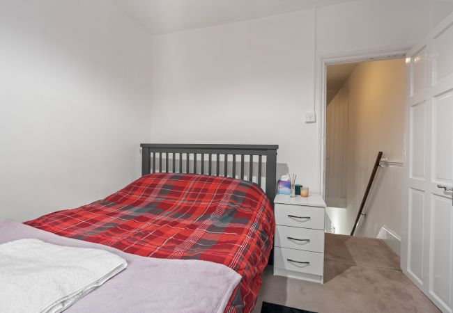 House in Barking - Ashford Road House in Barking - Ashford Road