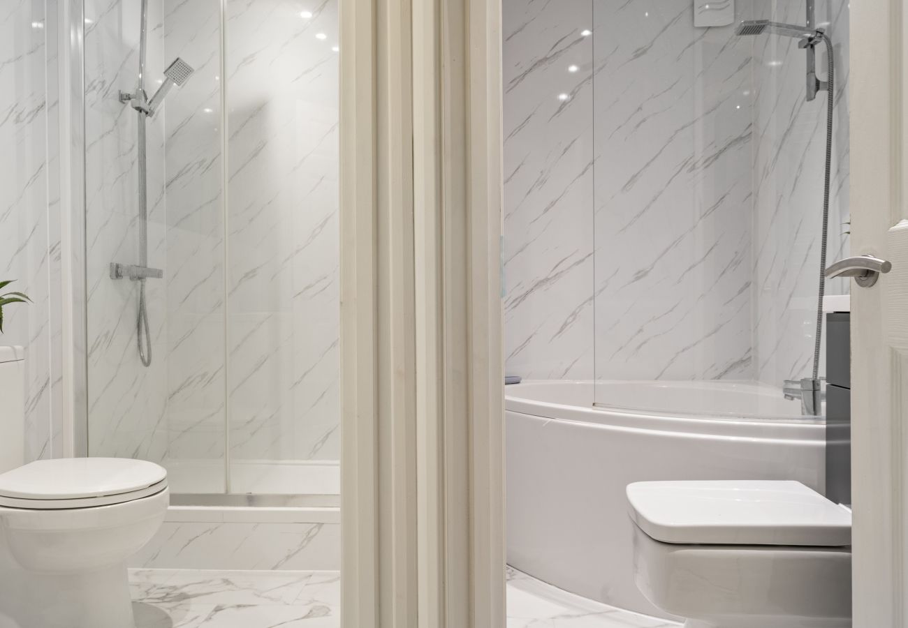 House in Barking - Ashford Road House in Barking - Ashford Road