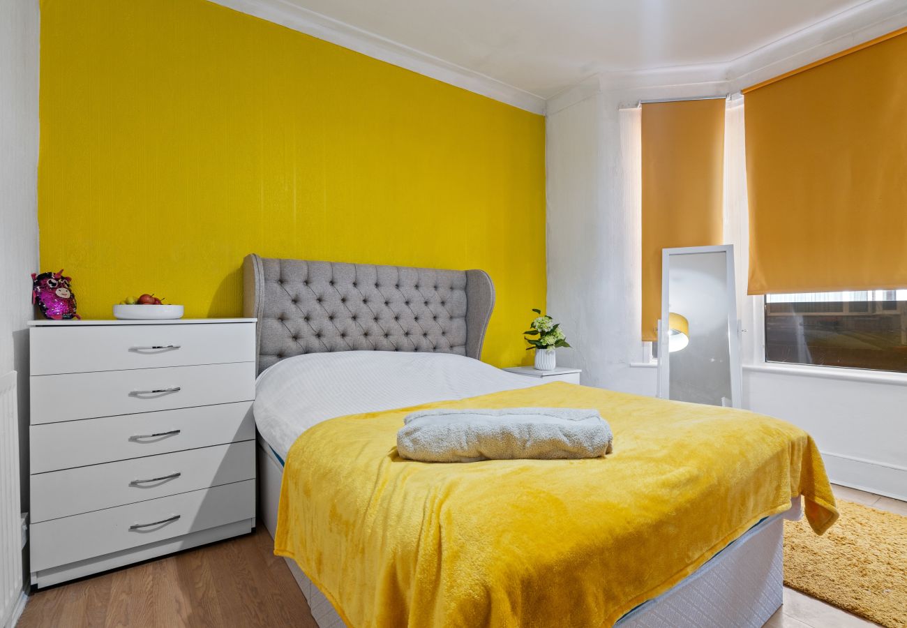 House in Barking - Ashford Road House in Barking - Ashford Road