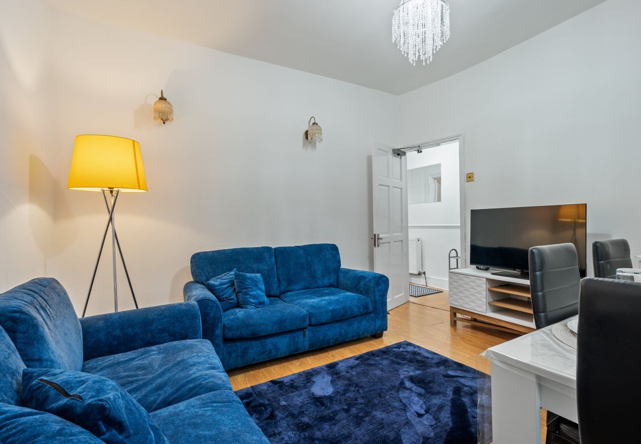 House in Barking - Ashford Road House in Barking - Ashford Road