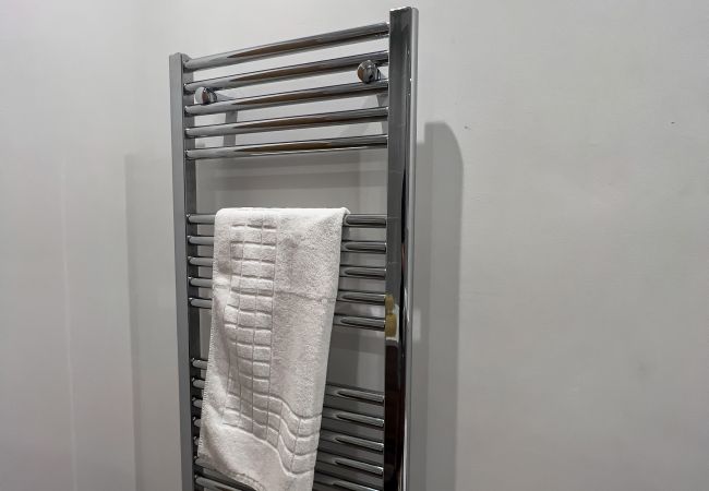 House in Liversedge - Huddersfield Road 