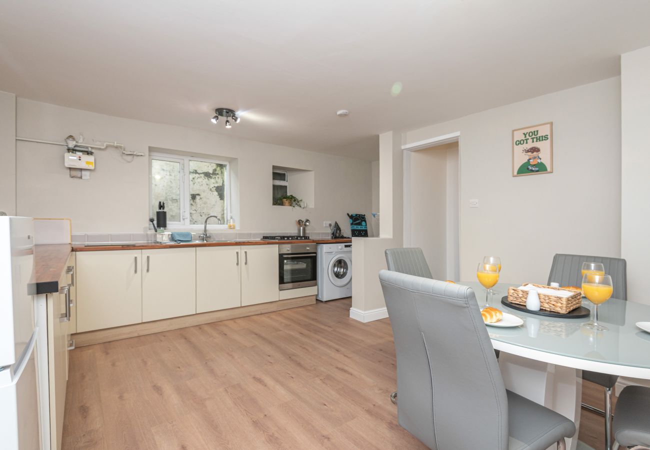 House in Liversedge - Huddersfield Road