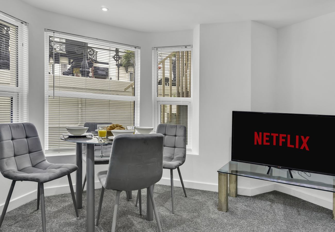 House in Weston-Super-Mare - Upper Church Road