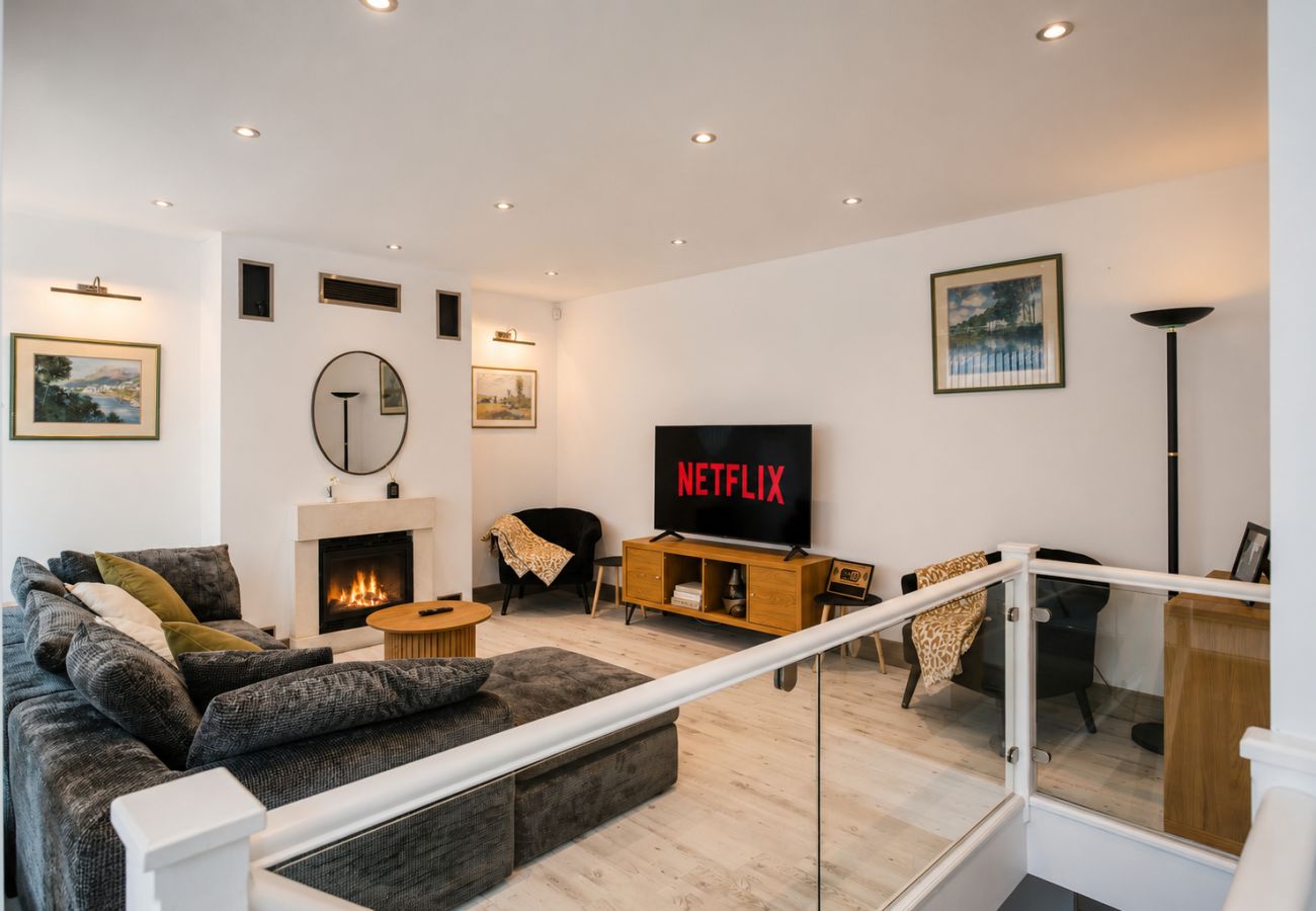House in London - Cobham Mews
