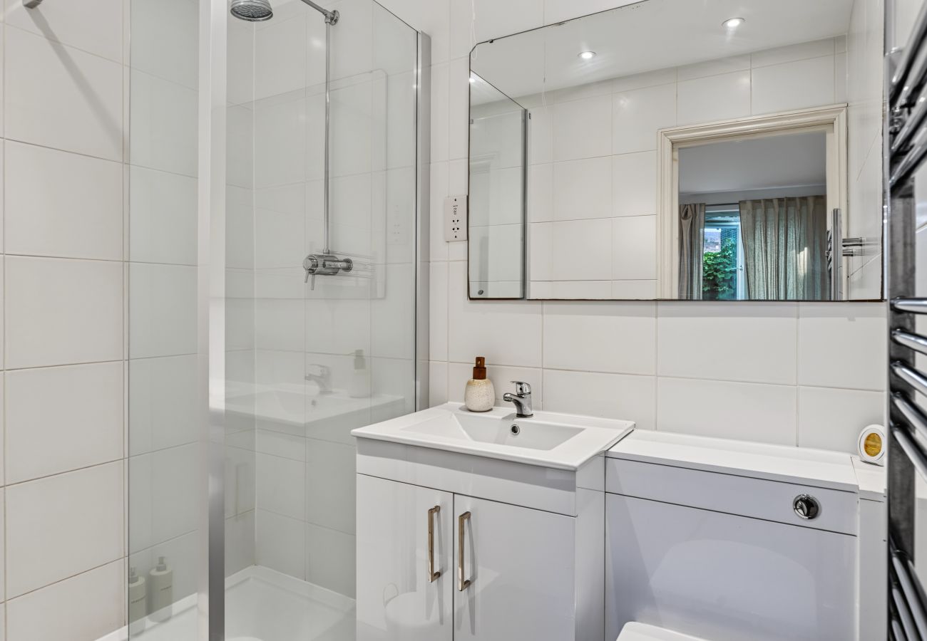 House in London - Cobham Mews