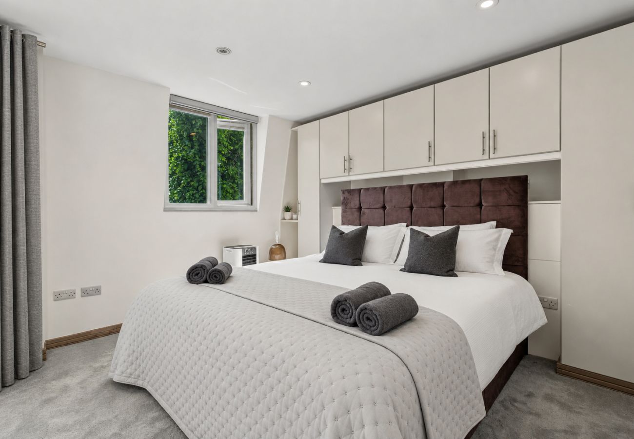 House in London - Cobham Mews