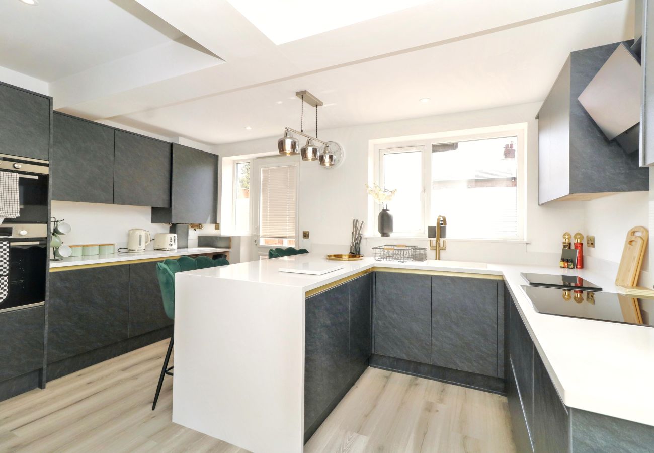 House in Manchester - Worsley Manchester