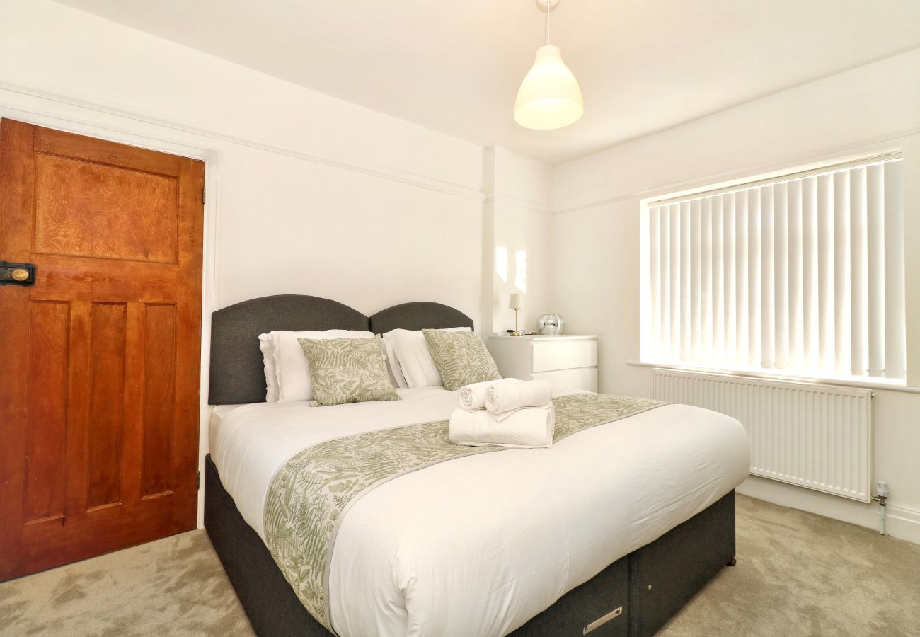 House in Manchester - Worsley Manchester