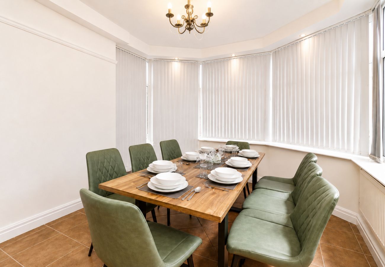 House in Manchester - Worsley Manchester