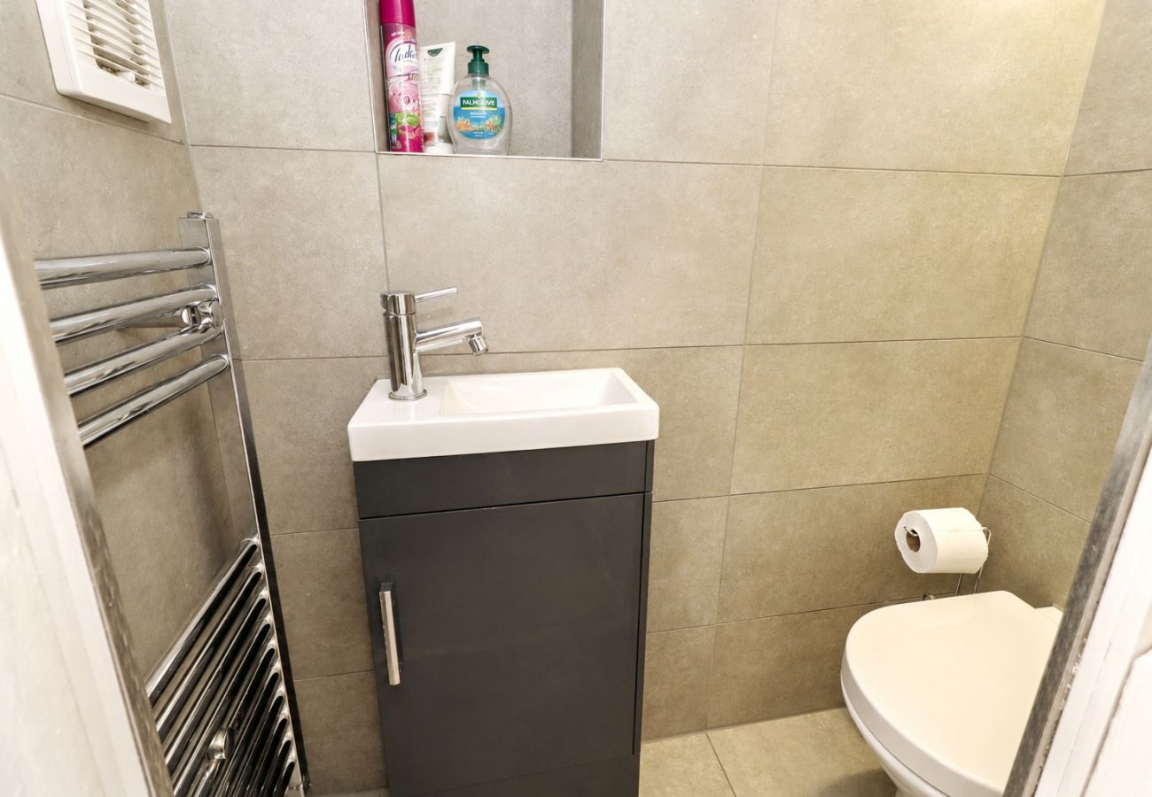 House in Manchester - Worsley Manchester