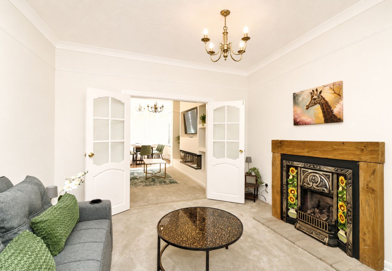 House in Manchester - Worsley Manchester