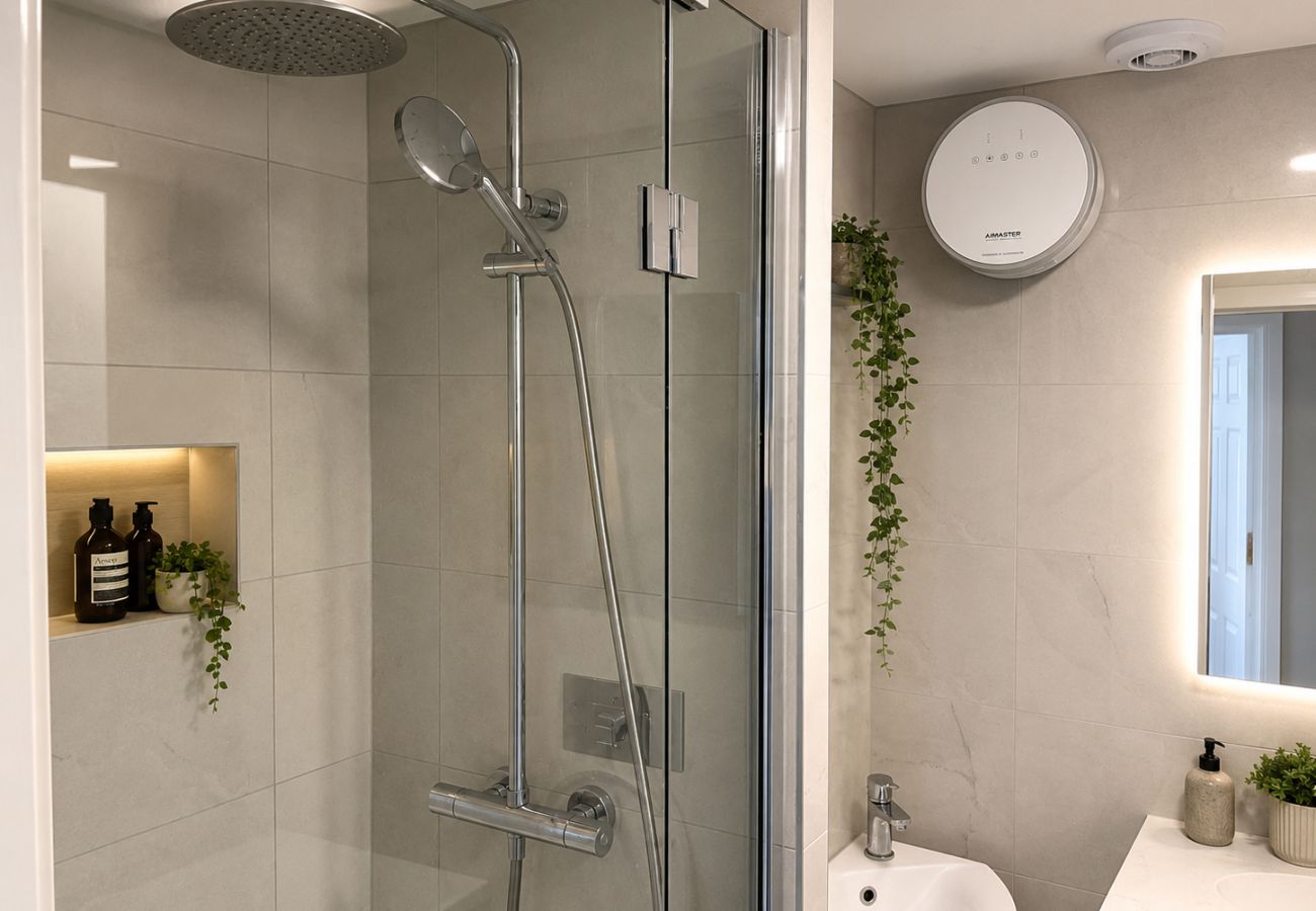 Apartment in Cardiff - Seager Drive Cardiff