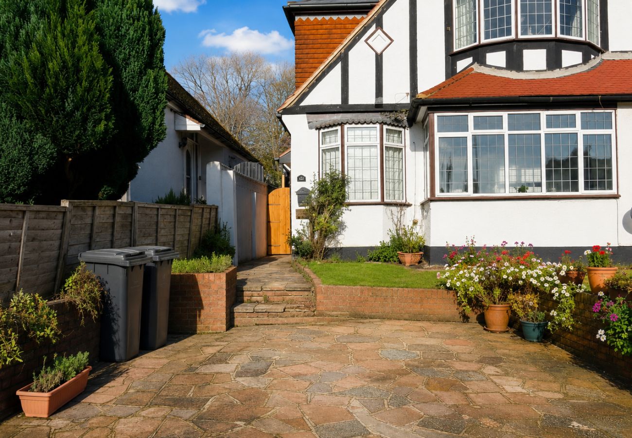 House in Croydon - Addington Road