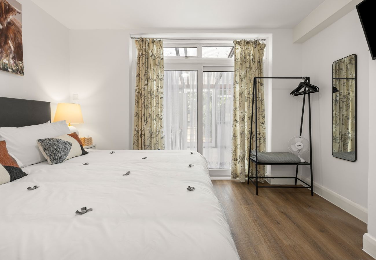 House in Croydon - Addington Road