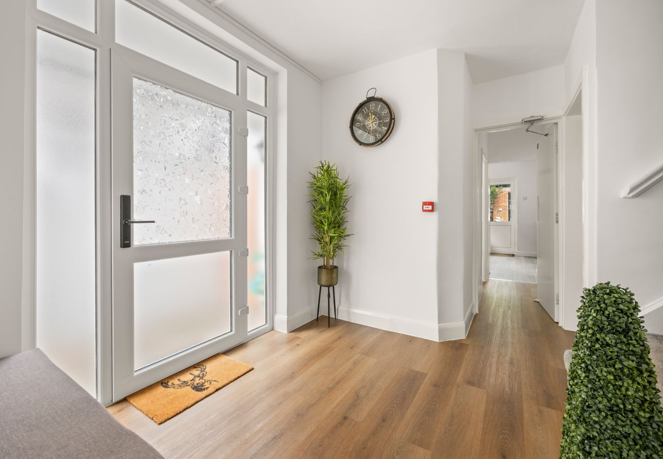 House in Croydon - Addington Road